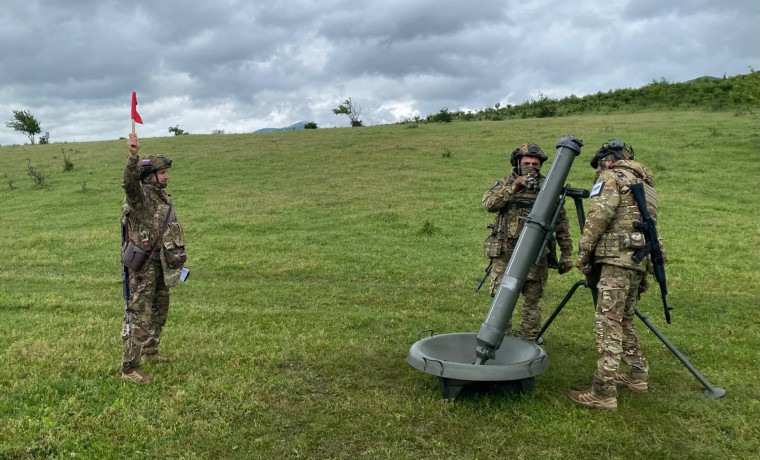 Миномётная батарея Росгвардии выполнила учебно-боевые задачи на полигоне в Шелковском районе