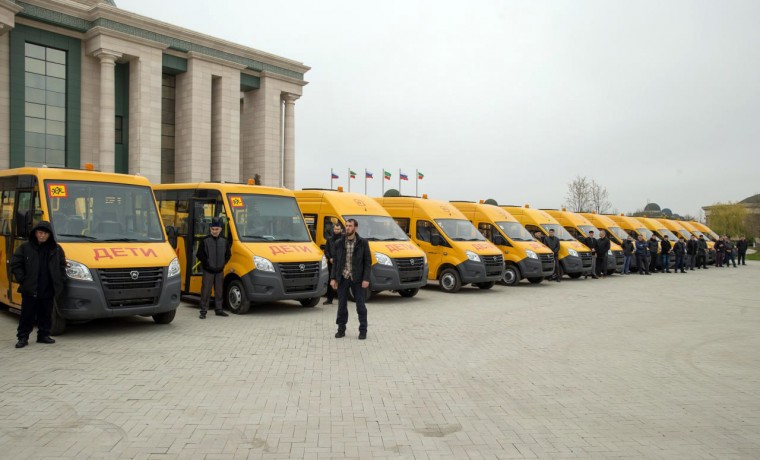 Автопарк школ ЧР пополнился новыми автомобилями «Газель»