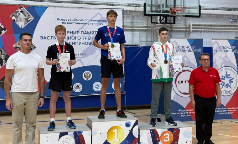 Чеченский теннисист Сослан Бацазов завоевал бронзу на Всероссийских соревнованиях в Ессентуках