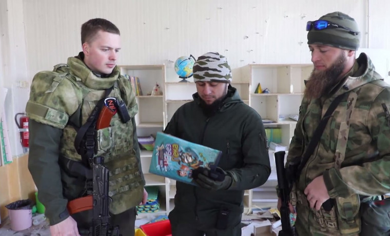 Участники пресс-тура "Za правду" выяснили, что в школах Украины обучали изготавливать бомбы