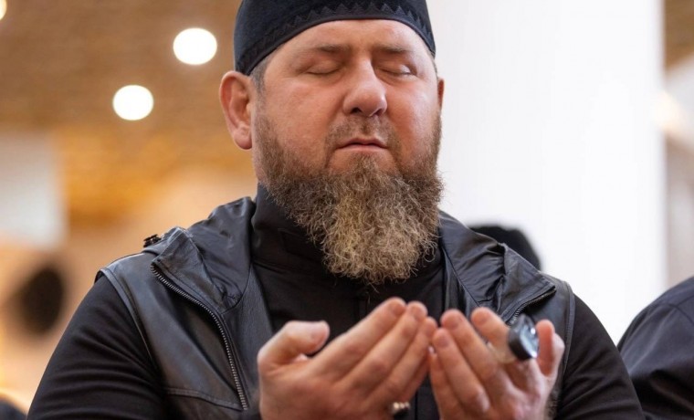 Рамзан Кадыров совершил религиозный обряд в память о своем отце