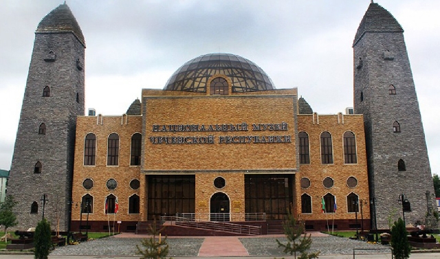 В Национальном музее ЧР открылась выставка «На просторах России»