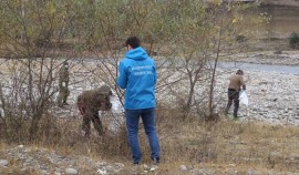 В Ачхой-Мартановском районе в рамках нацпроекта очистили берег реки Фортанга