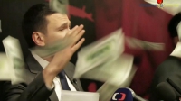 Яшину бросили в лицо доллары