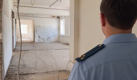 Прокуратура проверила ход капитального ремонта школы в Курчалоевском районе
