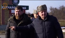 Рамзан Кадыров проверил ход строительства транспортной развязки на дороге, ведущей в село Ахмат-Юрт