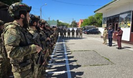 В ОМОН «АХМАТ-1» состоялась профилактическая встреча с участием представителей ГИБДД и духовенства
