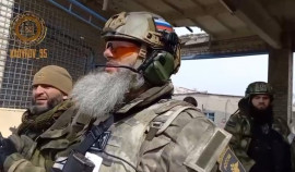 Бойцы Полка имени Героя России Ахмата-Хаджи Кадырова приступили к штурму завода в Мариуполе