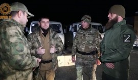 Делегация из ЧР передала помощь от РОФ им. А.-Х. Кадырова донецкому батальону 