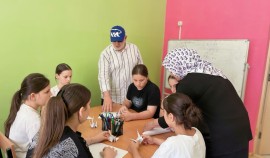 В Чеченской Республике почтили память детей-жертв конфликтов в Донбассе| грозный, чгтрк