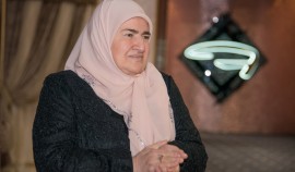 Аймани Кадырова награждена орденом Дружбы Донецкой Народной Республики