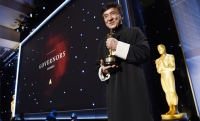 Джеки Чан получил премию "Оскар" 
