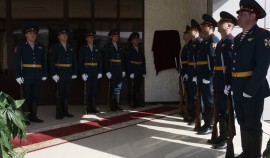 Памятные доски в честь погибших сотрудников Росгвардии установили в двух районах ЧР
