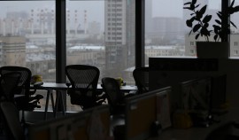 Около трети россиян согласны на меньшую зарплату за увеличение выходных