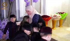 Рамзан Кадыров вместе с семьей поздравил Аймани Несиевну с праздником Ид аль-Фитр