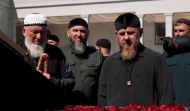 Рамзан Кадыров посетил выставку, где представлена частица посоха Пророка Мусы (мир ему)| грозный, чгтрк