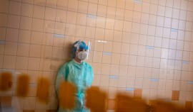 Число заражений COVID-19 в мире превысило 40,7 млн