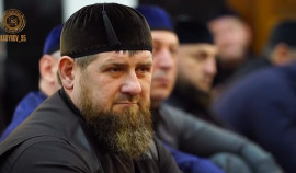 Рамзан Кадыров совершил рузбу в мечети им. дяди Пророка Мухаммада ﷺ