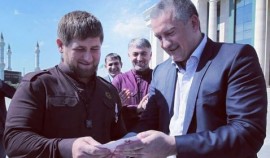 Рамзан Кадыров поздравил Сергея Аксенова и жителей полуострова с Днем воссоединения Крыма
