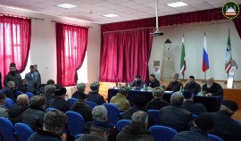 Мэр Грозного провел встречу с жителями Старой Сунжи