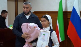 В Грозном прошло вручение грантов Мэра обучающимся