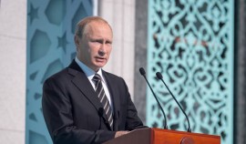 Владимир Путин поздравил мусульман с праздником Ид аль-Фитр