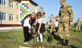 Военнослужащие грозненского соединения Росгвардии поддержали Всероссийскую акцию «Зеленая Россия»