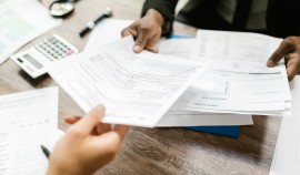 С кем россияне не стали бы работать «ни за какие деньги»?