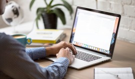 Работа позволяет развиваться профессионально каждому второму жителю Грозного − SuperJob