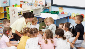 Дмитрий Чернышенко поблагодарил воспитателей за формирование у детей традиционных ценностей