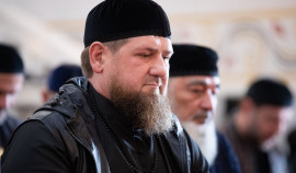 Рамзан Кадыров вместе с внуками Первого Президента ЧР посетил зиярт Хеды Кишиевой