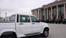 За счет средств РОФ им. А.-Х. Кадырова были приобретены 80 внедорожников УАЗ для нужд СВО