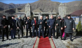 В Итум-Кали открыли мемориал памяти Ахмата-Хаджи Кадырова и сотрудников правоохранительных органов