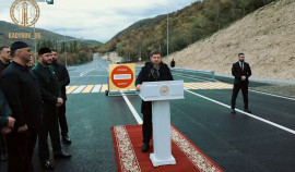 Рамзан Кадыров принял участие в открытии нового участка автодороги - объезд села Сержень-Юрт