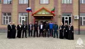 Сотрудники МЧС обеспечивают безопасность на избирательных участках Чеченской Республики
