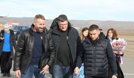 В Грозный прибыл американский военный эксперт Скотт Риттер