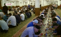 Мечеть Сердце Чечни в очередной раз наполняется сотнями постящихся