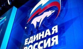 Партийцы «Единой России» помогли соцработникам с оказанием бытовых услуг пенсионерам