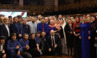 Рамзан Кадыров поздравил сотрудников ЧГТРК «Грозный» с 13-летием компании