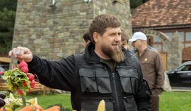 Рамзан Кадыров поздравил россиян с Днем Весны и Труда