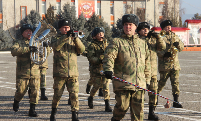 Военных музыкантов Росгвардии поздравили с профессиональным праздником в Грозном