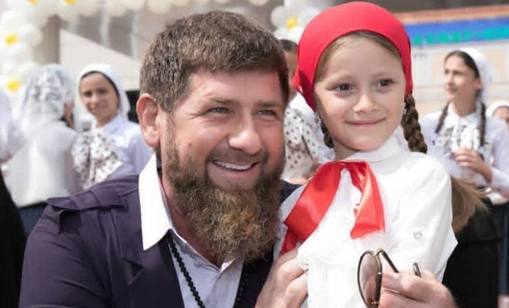 Рамзан Кадыров поздравил учащихся с Днем знаний