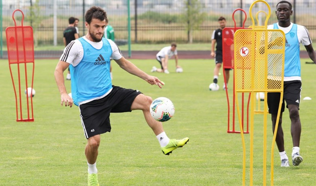 «Ахмат» начал подготовку к матчу с «Уралом»