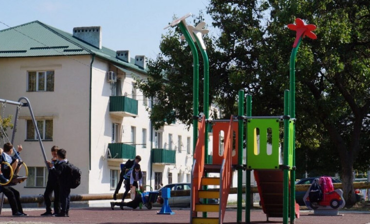 В Грозном в 2025 году по нацпроекту обновят 11 придомовых территорий