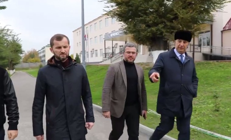 Хож-Бауди Дааев проинспектировал учебные мастерские ЧГК