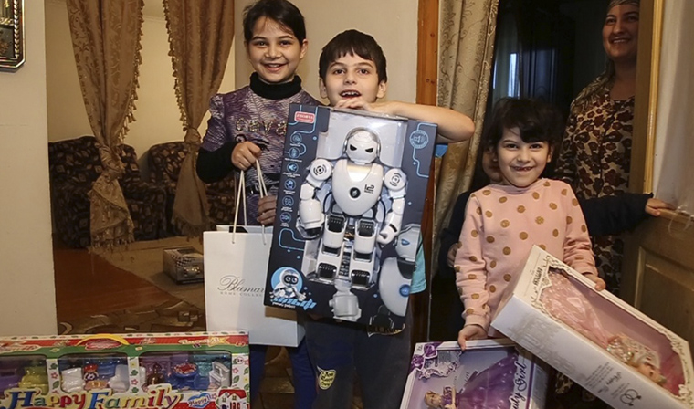 В Грозном продолжается масштабная новогодняя благотворительная акция