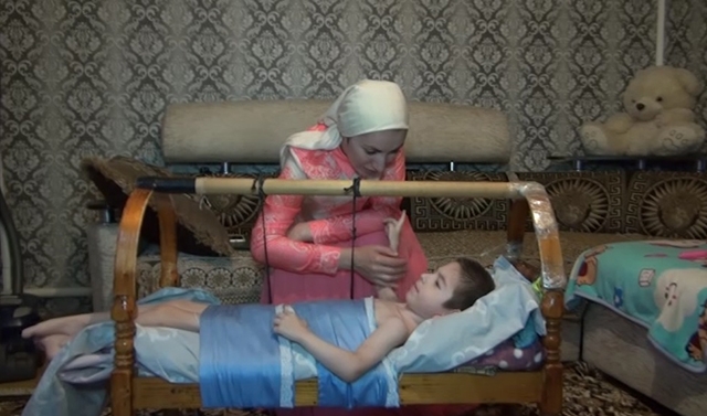 Еще 5 человек получили помощь от Фонда имени А.-Х. Кадырова