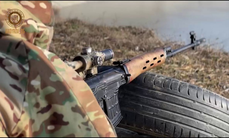 Бойцы батальонов им. Байсангура Беноевского и Шейха Мансура завершили курс подготовки в РУС