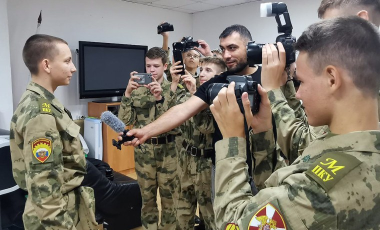 Росгвардеец из ЧР провел мастер-класс для воспитанников МПКУ имени М. А. Шолохова