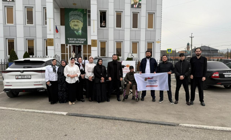 Фонд «Защитники Отечества» по ЧР передал участнику СВО автомобиль марки SWM